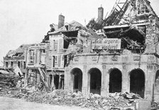 Wrecked building, Grande Place, Peronne, France, First World War, 1917, (c1920). Artist: Unknown