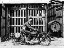 Billy Hollowell on a Norton OHV motorbike, 1922. Artist: Unknown