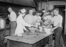 Making army cooks, Pratt Institute, 9 Aug 1917. Creator: Bain News Service.