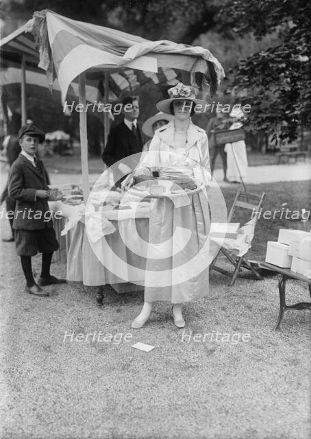 Mrs. MacNeal Swasy, 1918. Creator: Bain News Service.