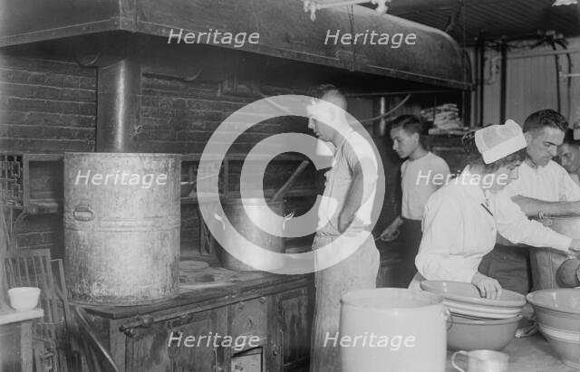 Teaching army cooks, Pratt Institute, 1917. Creator: Bain News Service.