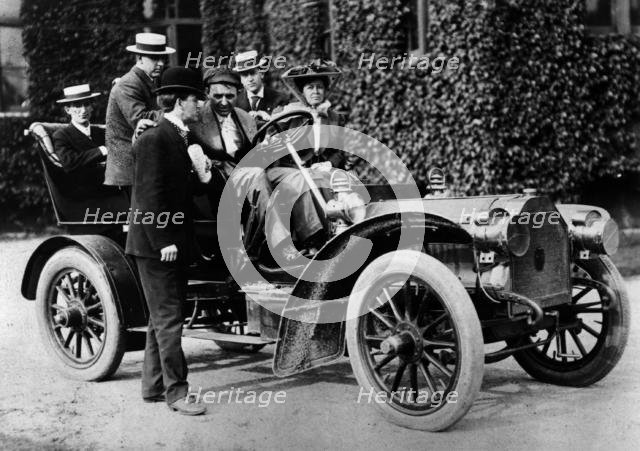 1905 Peerless type 10 with Barney Oldfield. Creator: Unknown.
