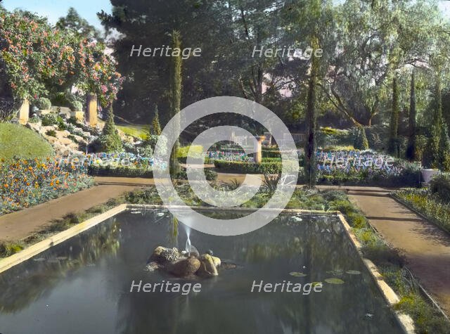 Mrs. Francis Lemoine Loring house, 700 South San Rafael Avenue, Pasadena, California, 1917. Creator: Frances Benjamin Johnston.