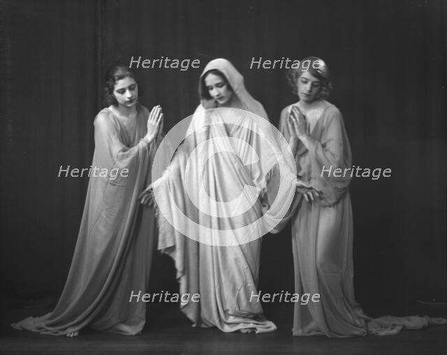 Isadora Duncan dancers, between 1915 and 1923. Creator: Arnold Genthe.