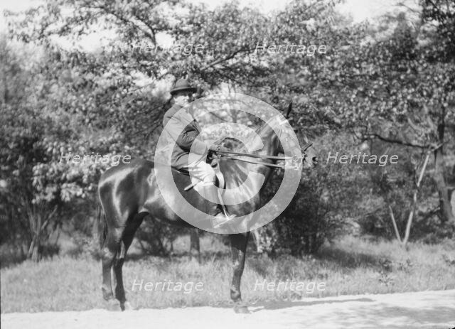 Ederheimer, Mr., on horse, between 1926 and 1942. Creator: Arnold Genthe.