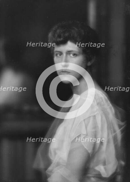 Scheld, Miss, portrait photograph, 1915. Creator: Arnold Genthe.