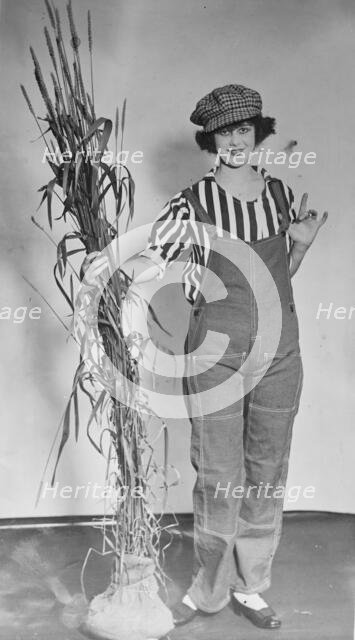 Farmerette, Los Angeles, between c1915 and 1918. Creator: Bain News Service.