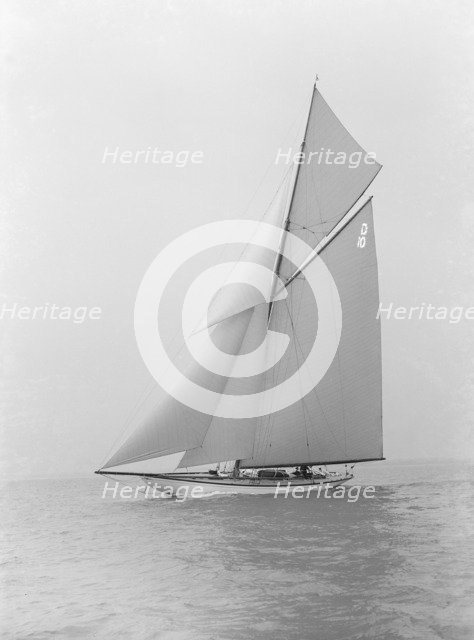 'The Lady Anne' sailing close-hauled, 1914. Creator: Kirk & Sons of Cowes.