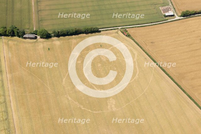 Iron Age double ditched enclosure crop mark, near South Wonston, Hampshire, 2015. Creator: Historic England.