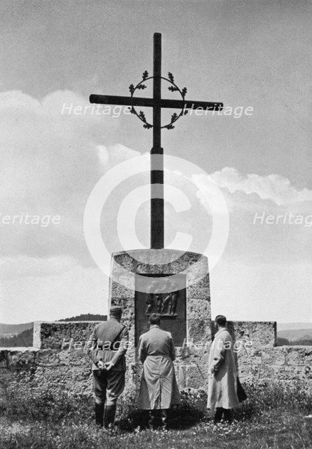 Adolf Hitler at the monument for the war dead in Franconia, Germany, 1936. Artist: Unknown