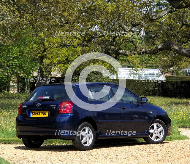 2004 Toyota Corolla Artist: Unknown.