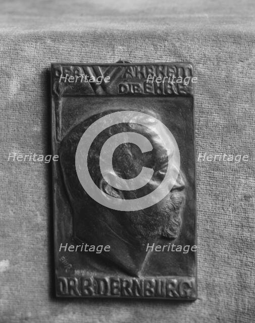 Dernburg, B., Dr., portrait relief, 1914 Dec. 1. Creator: Arnold Genthe.