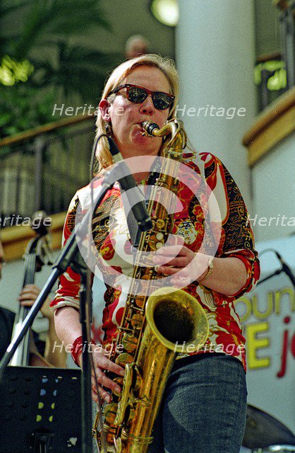 Clare Hirst, Croydon Jazz Festival, Whitgift Centre, April 28, 2006. Artist: Brian O'Connor.