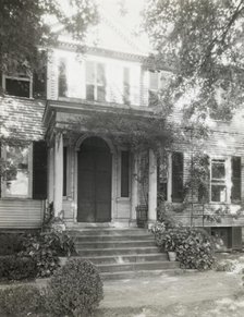 "Federal Hill," John Keim house, 504 Hanover Street, Fredericksburg, Virginia, between 1927 and 1929 Creator: Frances Benjamin Johnston.