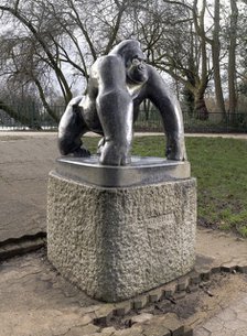 'Guy The Gorilla', sculpture by David Wynne, Crystal Palace Park, Sydenham, London, 2016. Artist: Chris Redgrave.