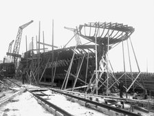 Construction of the SS 'Torild', first ship built at the Landskrona Shipyard, Sweden, 1918. Artist: Unknown