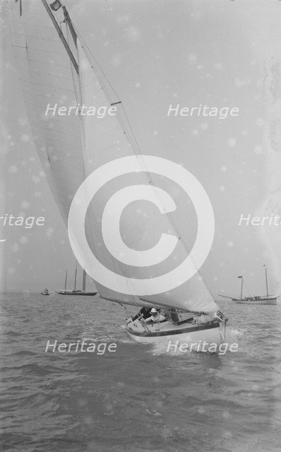 The 7 Metre 'Ginerva' (K7) under sail. Creator: Kirk & Sons of Cowes.