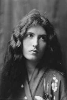 Maude, Bonnie, Miss, portrait photograph, between 1912 and 1918. Creator: Arnold Genthe.