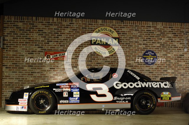 Chevrolet Lumina NASCAR winston cup 1994. Artist: Simon Clay.