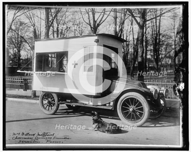 Red Cross: Mrs. Willard Matthews, Chairman Canteen Committee, Scranton, Penna, between 1910 and 1920 Creator: Harris & Ewing.