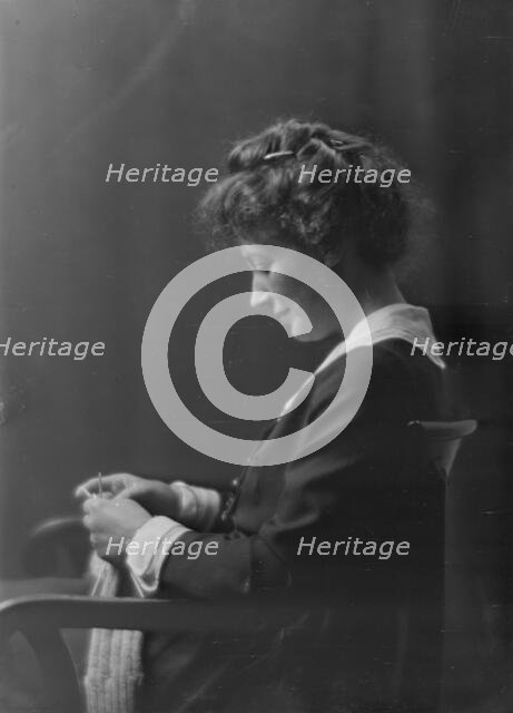 Mrs. E. Terry Smith, (Miss Ethel Walker), portrait photograph, 1918 Oct. 9. Creator: Arnold Genthe.