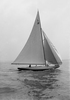 The 6 Metre sailing yacht 'Peterkin', 1914. Creator: Kirk & Sons of Cowes.