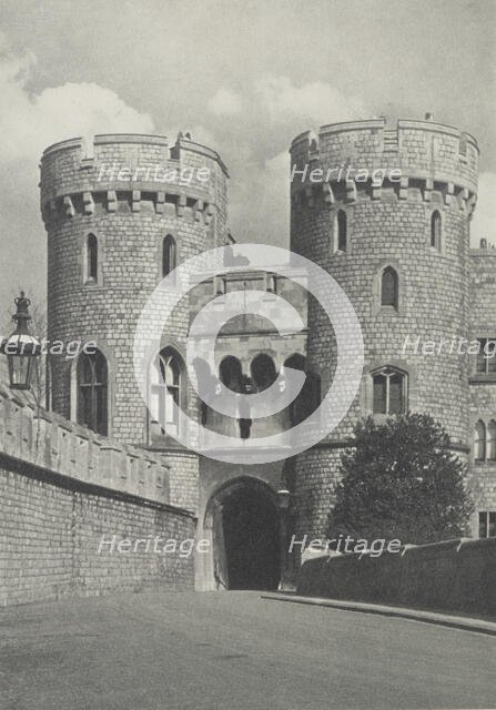Windsor Castle. From the album: Photograph album - England, 1920s. Creator: Harry Moult.