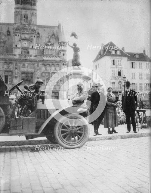 Mrs. Cecile Sartoris in Compiegne, between c1915 and c1920. Creator: Bain News Service.