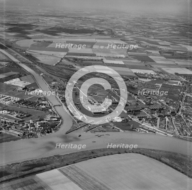 Goole Harbour, East Riding of Yorkshire, 1949. Artist: Aerofilms.