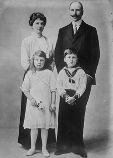 Earl of Athlone and family, between c1910 and c1915. Creator: Bain News Service.