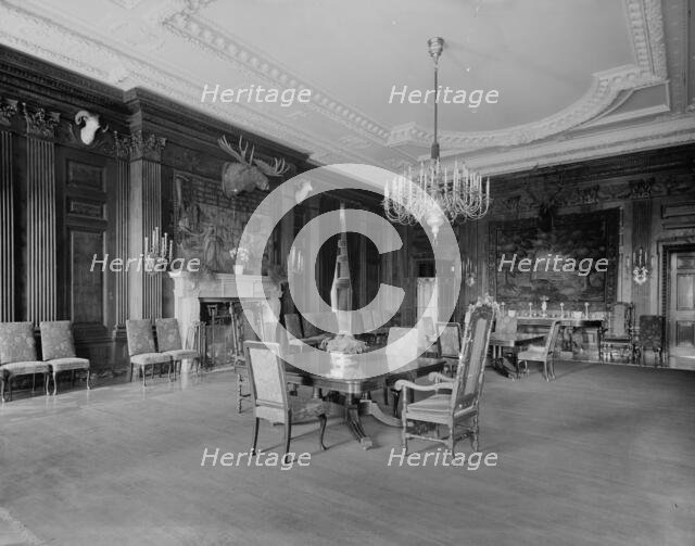 The State Dining Room, White House, Washington, D.C., between 1900 and 1906. Creator: Unknown.