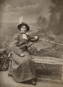 Milliner Buyanova Tatyana Ivanovna., 1910-1919. Creator: Naz'mov.