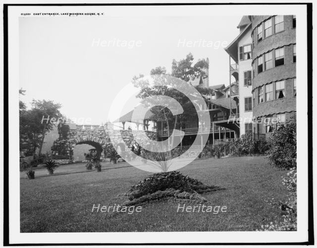 East entrance, Lake Mohonk House, N.Y., (1902?). Creator: Unknown.