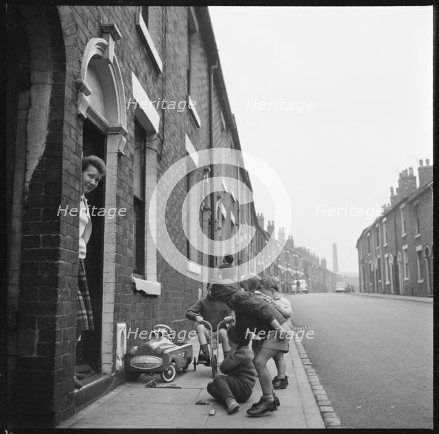 Harper Street, Middleport, Burslem, Stoke-on-Trent, 1965-1968. Creator: Eileen Deste.