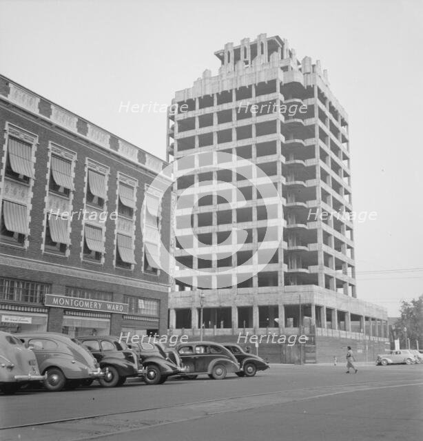 Monument to Depression, Yakima, Washington, 1939. Creator: Dorothea Lange.