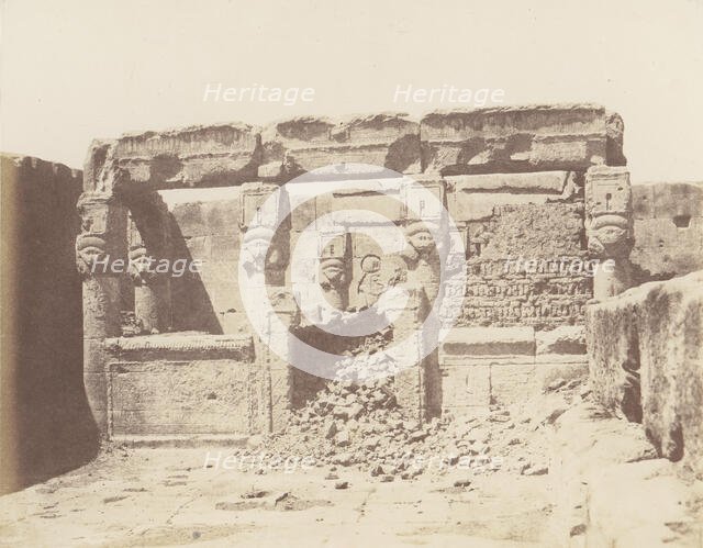 Dendérah (Tentyris), Temple d'Athôr - Sanctuaire Placé a l'Angle Sud-O..., 1851-52, printed 1853-54. Creator: Félix Teynard.