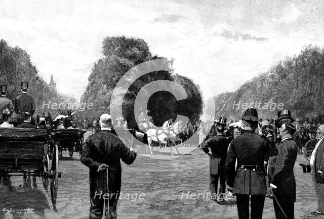 The London Season: in Hyde Park - waiting for the Shahzada, 1895. Creator: P Naumann.