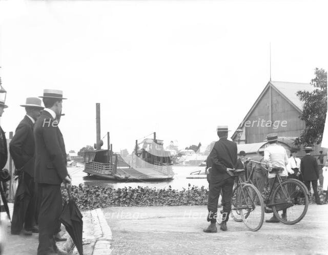 Central steam vehicular ferry 'horse ferry" that ran across the Brisbane River from..., 1905. Creator: Robert Augustus Henry L'Estrange.