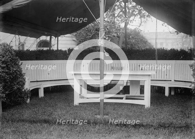 White House - Tent in Rose Garden, 1914. Creator: Harris & Ewing.