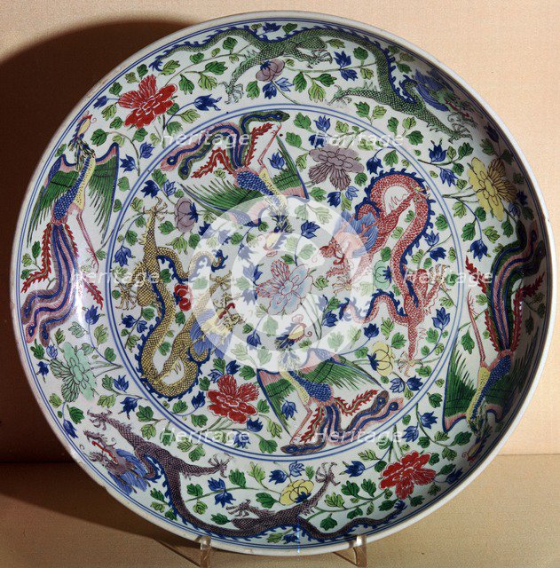 Chinese porcelain dish with a design of dragons and phoenixes, 17th century BC Artist: Unknown