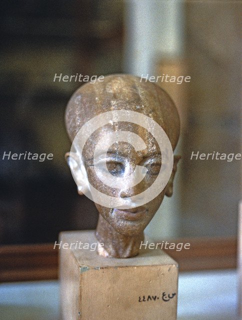 Bust of a daughter of Akhenaten, 1375.C..