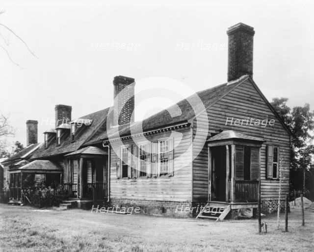 Wales house, Petersburg vicinity, Dinwiddie Co., Virginia, between 1933 and 1940. Creator: Frances Benjamin Johnston.
