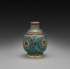 Snuff Bottle with Floral Scrolls, 1736-1795. Creator: Unknown.