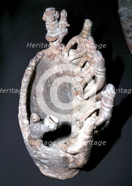 Terracotta model of people at a basin, Cyprus, Middle Bronze Age, 2000-1600 BC. Artist: Unknown