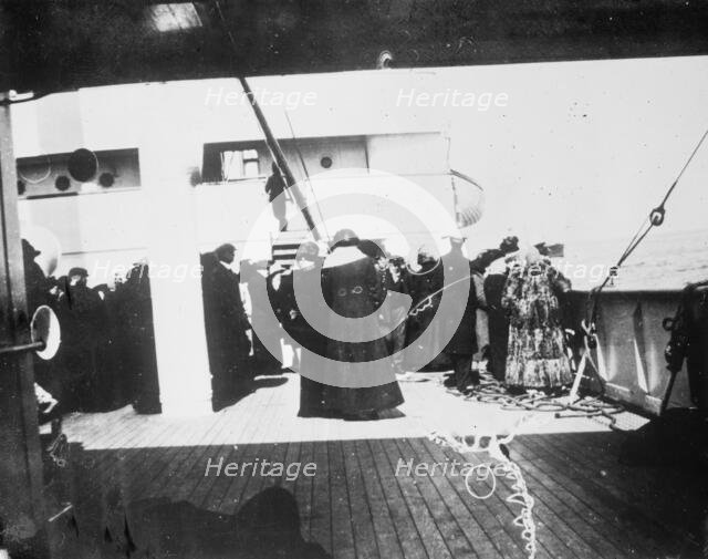 Survivors of TITANIC on CARPATHIA, 1912. Creator: Bain News Service.
