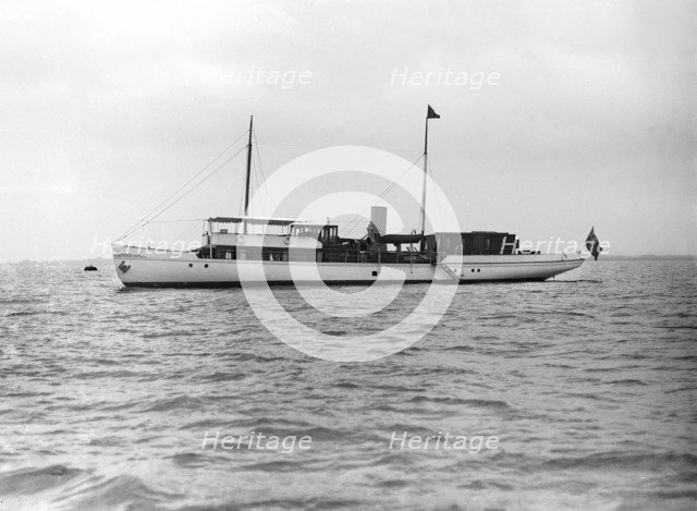 The steam yacht 'Sardonyx' at anchor, 1913. Creator: Kirk & Sons of Cowes.