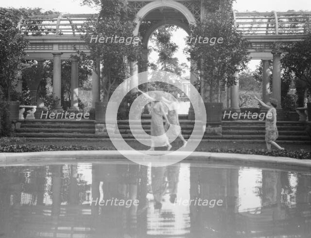 Elizabeth Duncan dancers and children, between 1916 and 1941. Creator: Arnold Genthe.