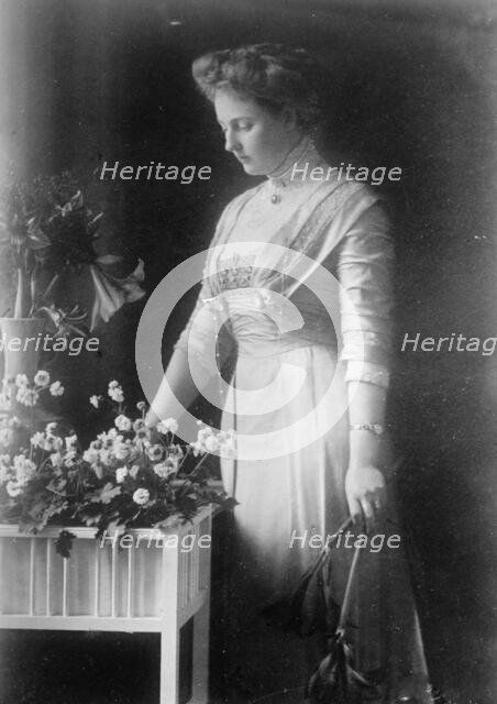 Princess August Wilhelm von Preussen, Selle u. Kuntze, 1910. Creator: Bain News Service.