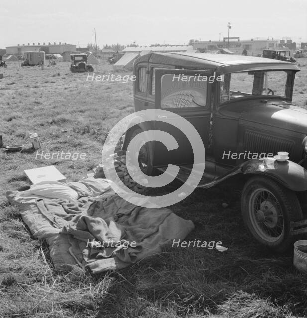 Living conditions for migrant potato pickers, Tulelake, Siskiyou County, California, 1939. Creator: Dorothea Lange.