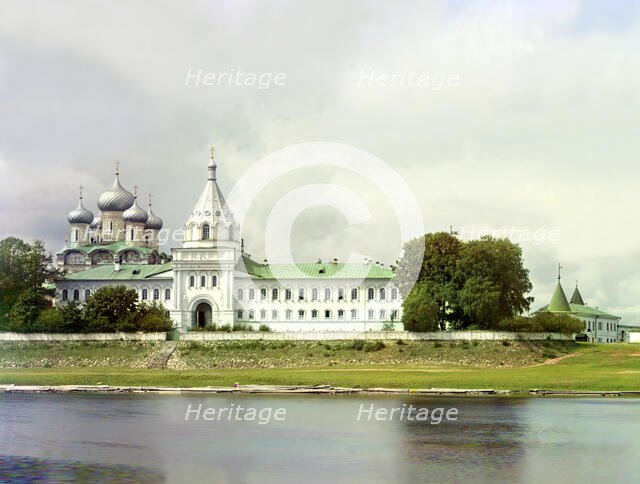 Vodianye Gates and archbishop's chambers, Ipatievsky Monastery, Kostroma, 1911. Creator: Sergey Mikhaylovich Prokudin-Gorsky.